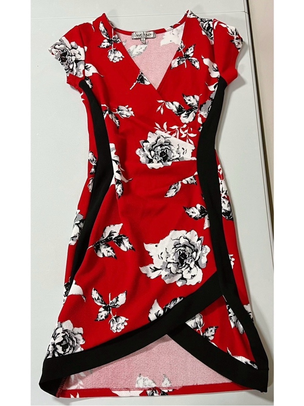 Crave Fame Red White Black Floral Short Sleeve Bodycon Mini Dress Size S 🌹✨